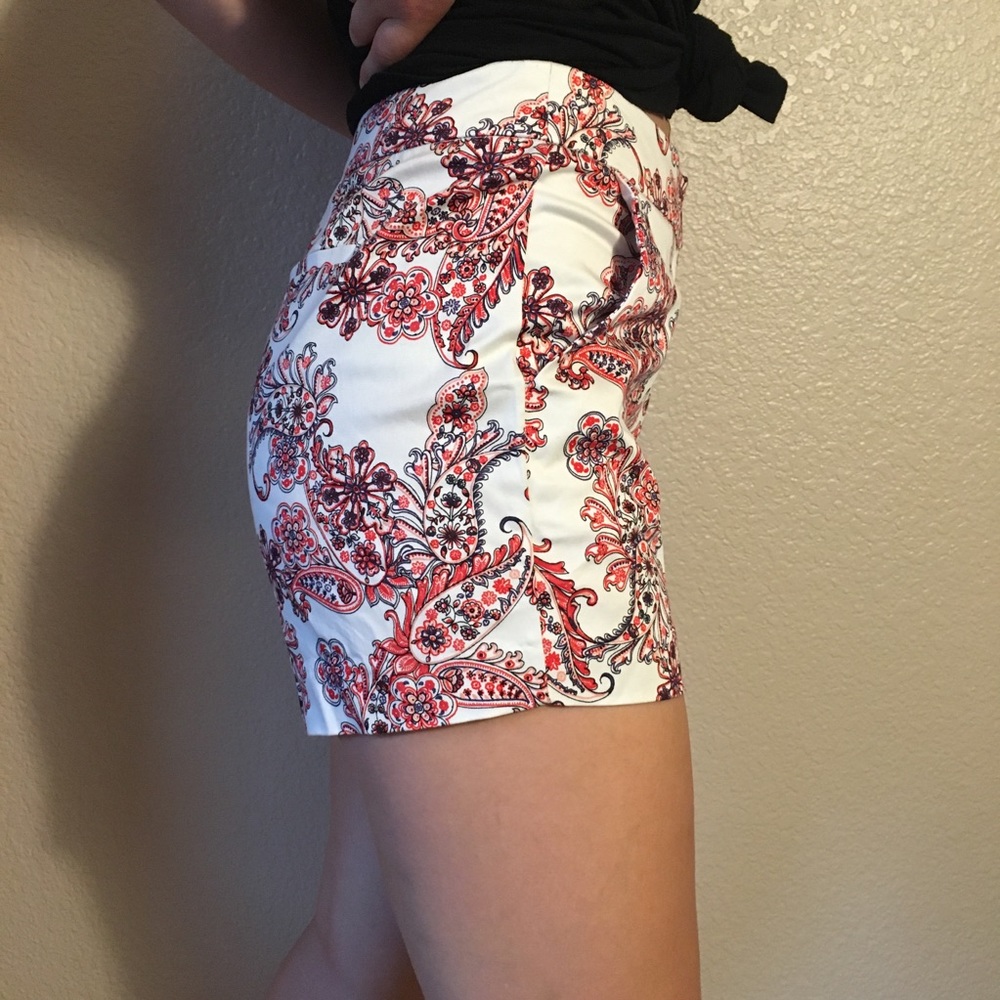 Red and White Paisley Details Shorts
